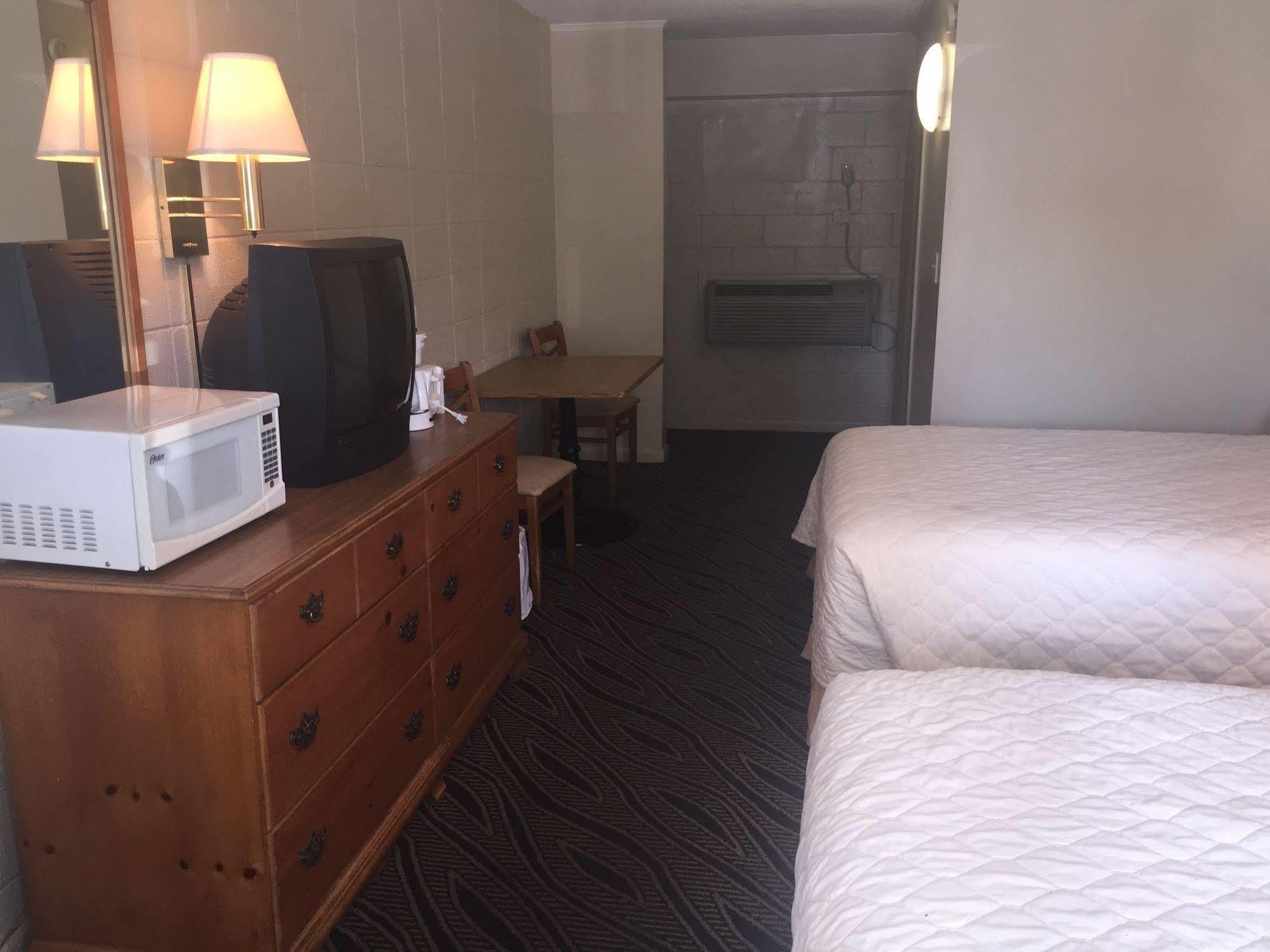 Admiral Motor Inn Myrtle Beach Buitenkant foto